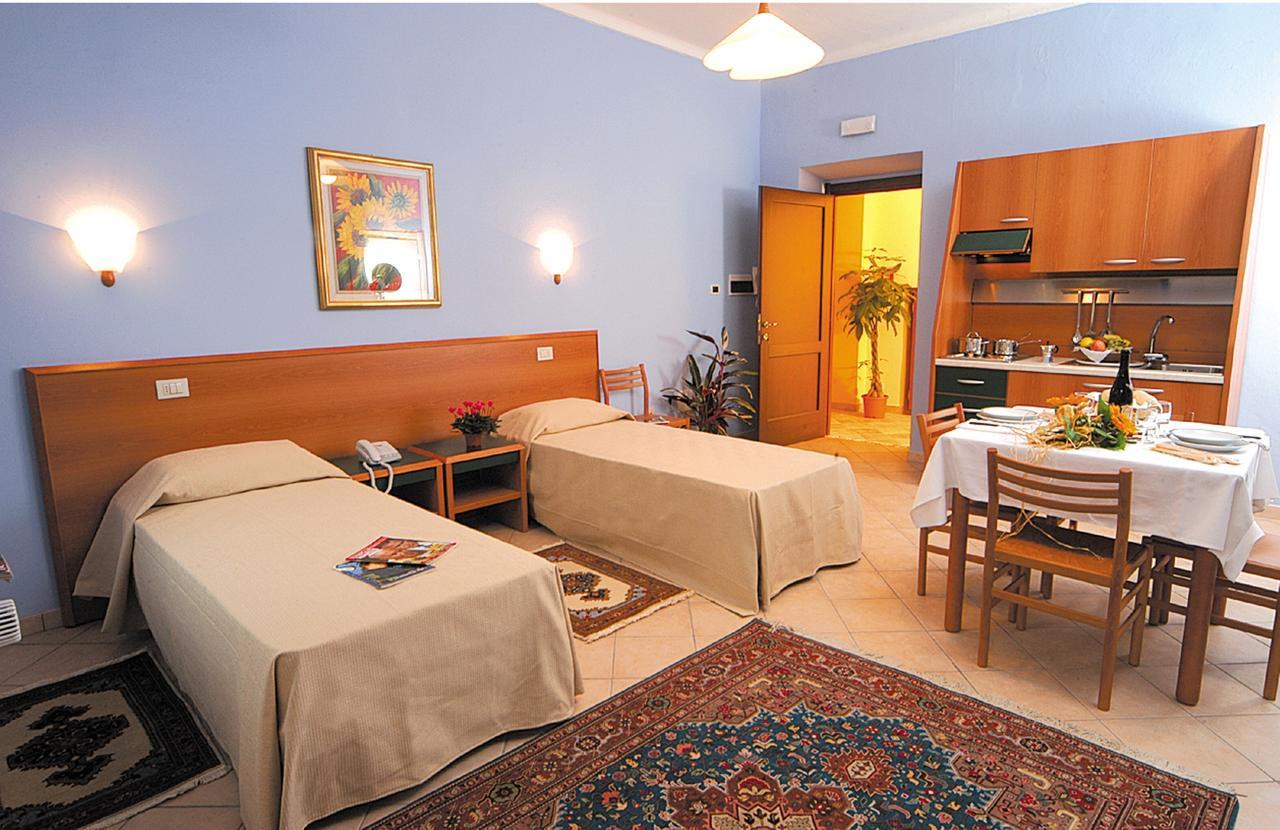 Casa Vacanze Provenzale Torre Pellice Zimmer foto